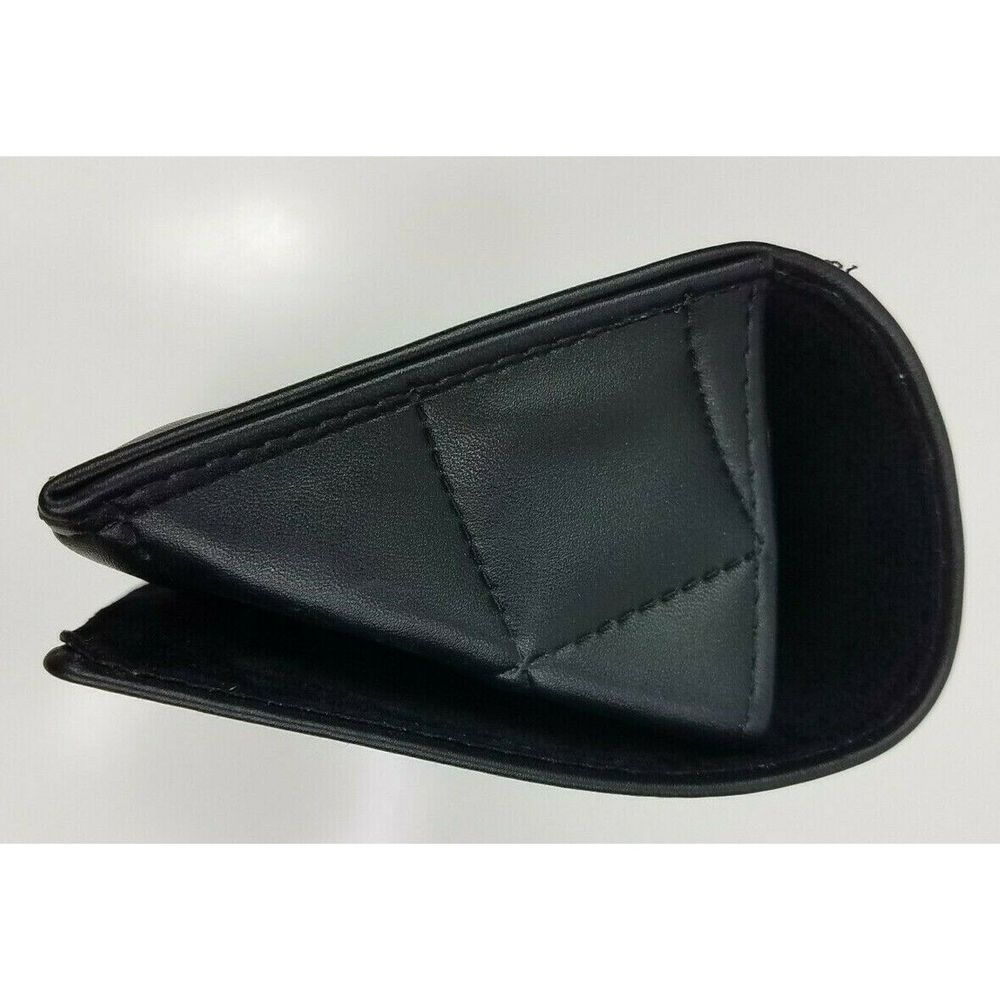 Chanel sunglasses quilted case & cleaning cloth - Picture 11 of 11